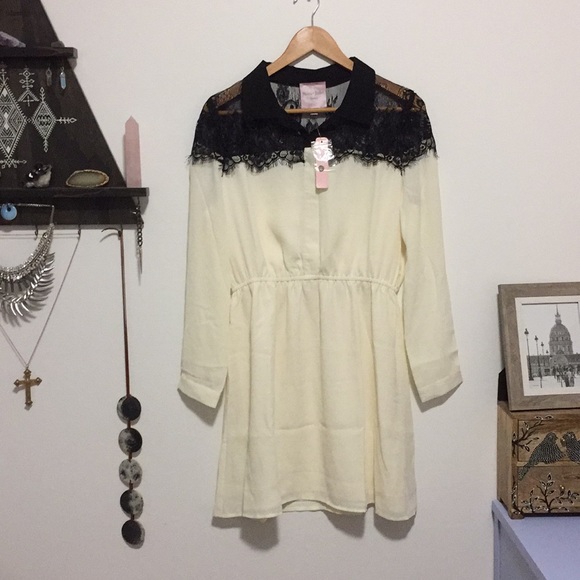 Romeo & Juliet Couture Dress - Picture 1 of 5